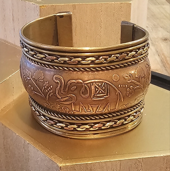 Vintage Jewelry - Vintage Brass Cuff India Cord Elephants Adjustable Tooled Large Bangle.
